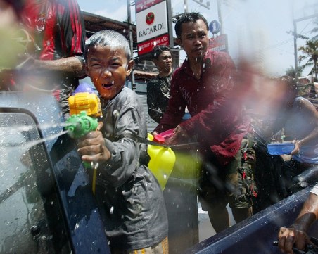 Отменят Нова година в Тайланд заради COVID-19