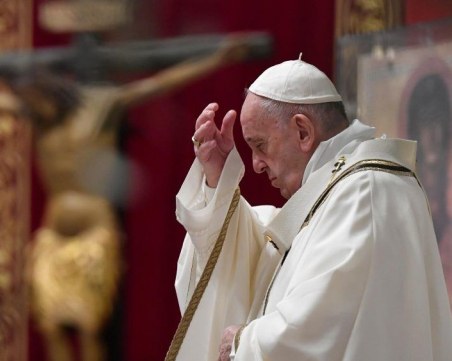 Папата: В най-мрачният час, Възкресението ни дарява с право за нова надежда!