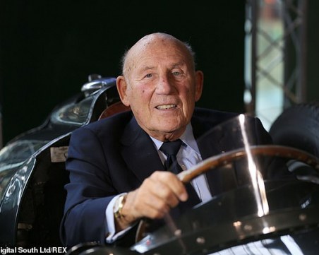 Почина легендарният Сър Стърлинг Мос