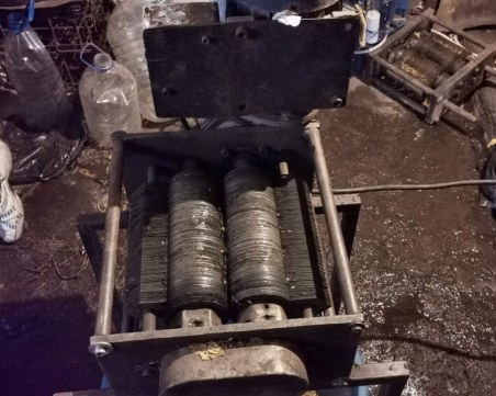 Разбиха цех за незаконни цигари в Пловдив, има задържани