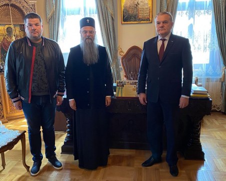 Ремонтират пътя до Белащенския манастир, изграждат и паркинг