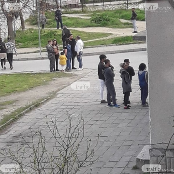 Докато Столипиново е под полицейска блокада: Социалната изолация - мит на две преки от квартала