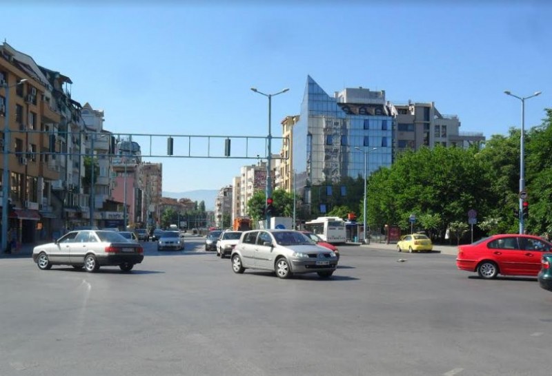 Обновяват маркировката на възлово кръстовище в Пловдив, да се шофира внимателно