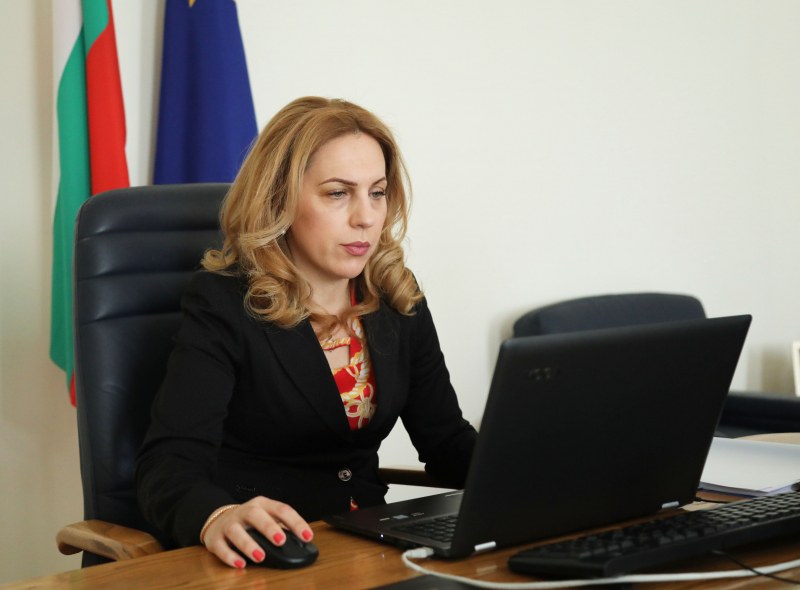 Увеличават възнаграждението за нощен труд