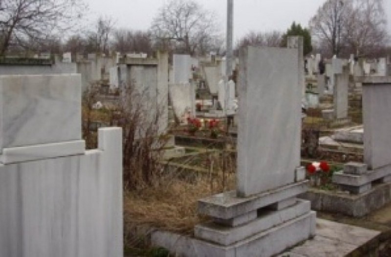 3 бона за работилница за надгробни камъни в Пловдив, касов апарат – липсвал