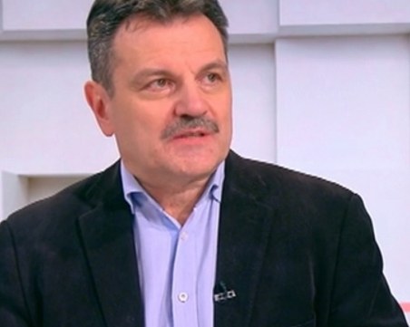 Д-р Александър Симидчиев: Не трябва да се говори за силен и слаб имунитет, а за адекватен