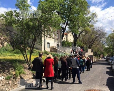 Лекар: Има риск от епидемични взривове по храмовете