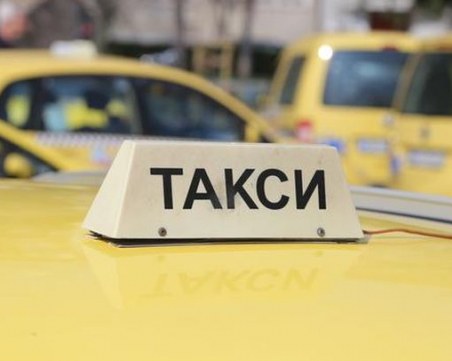 Заразен с коронавирус избяга от болница в Стара Загора, хвана си такси