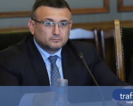 Младен Маринов: Актът на Каракачанов за стоене на пейка вероятно ще бъде предявен утре