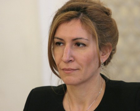 Туроператори подготвят писмо до премиера, искат оставката на Ангелкова