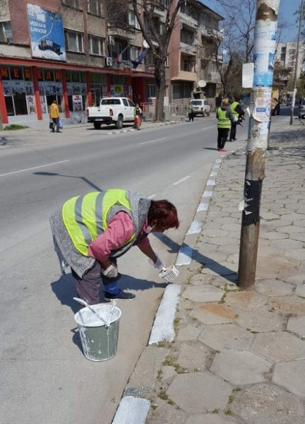 Пролетно почистване в Асеновград: Събраха 250 чувала с боклук