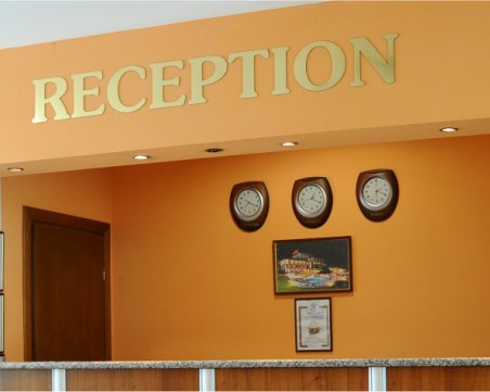 Данъчна си запази стая в пловдивски хотел, не й дадоха касов бон