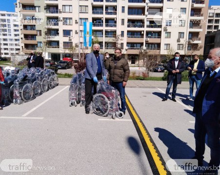 Кметът на Пловдив прие поредното дарение и призова хората да си направят изводите от кризата