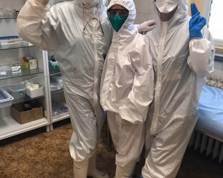 Направихме го заедно! 48 лекари, сестри и санитари от Инфекциозна получиха премии от дарителската кампания на TrafficNews