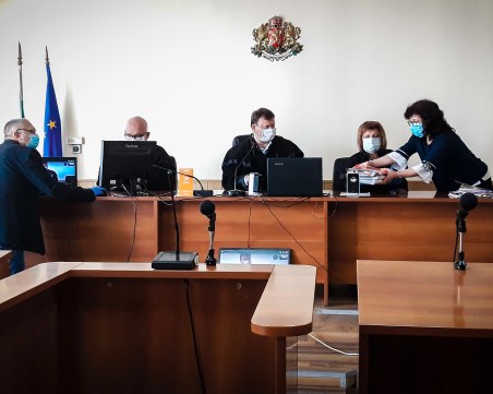 Съдът в Пловдив остави ареста мъжа, тръгнал към Велинград с крадено такси