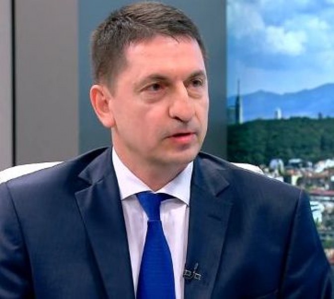 Полицията охранява 4000 храма в страната
