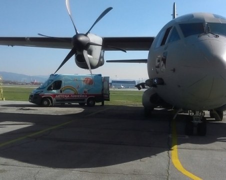 Спасяват 7-годишно дете с военен самолет! Направиха два полета между София и Варна