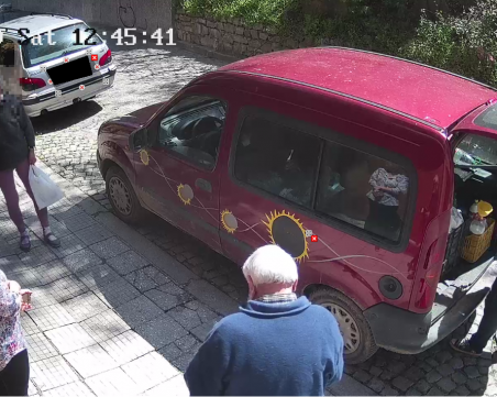 Пловдивчанин със сигнал до полицията заради продажба на наливно мляко