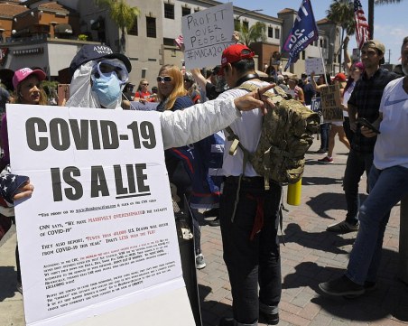 Демонстранти призоваха: Освободете Щатите от стриктните мерки!