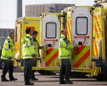 Във Великобритания починалите от COVID-19 минаха 15 000, нови 5526 болни