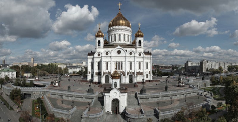 Глобяват московчани, само ако доближат църква