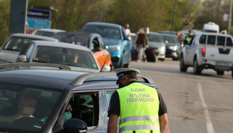 Пиян шофьор опита да премине барикадата в София