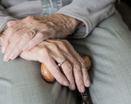 107-годишна баба пребори коронавируса за седмица