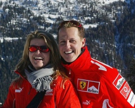 Вдигат Шумахер на крака с рискова операция