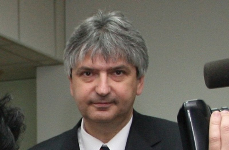 Третият пътник в джипа убиец на Милен Цветков - син на депутат, задържаха го