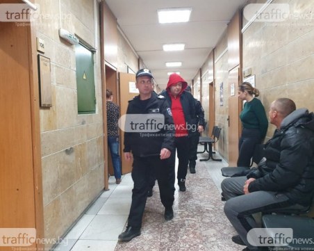 Хваната с 1 кг хероин край Пловдив иска на свобода, съдът поряза мераците й