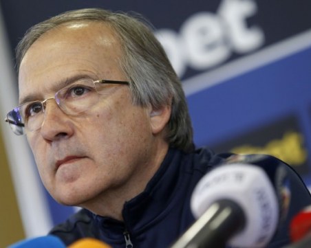 Удължиха договора на Дерменджиев, заплатата му пада