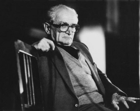 Навършват се 100 години от рождението на Валери Петров