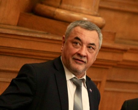 Валери Симеонов: Мярката 60/40 насърчава стоенето вкъщи