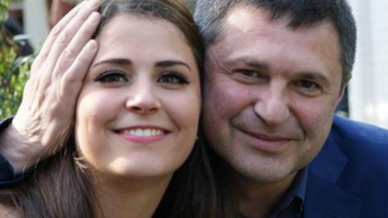 Дъщерята на Милен Цветков пристигна в България