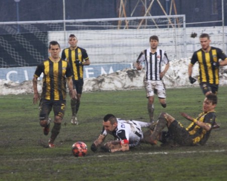 Ботев припомня победа срещу Локо на Лаута