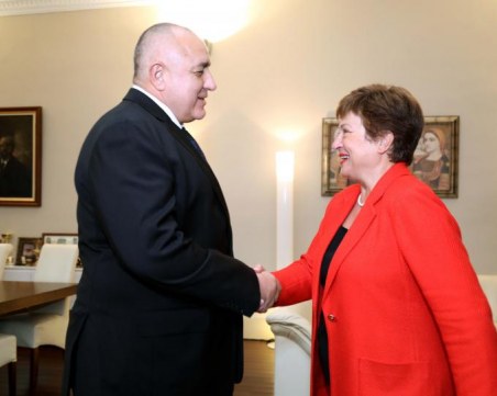 Кристалина в среднощен разговор с Бойко: На мека пухена възглавничка сладък сън ще спиш