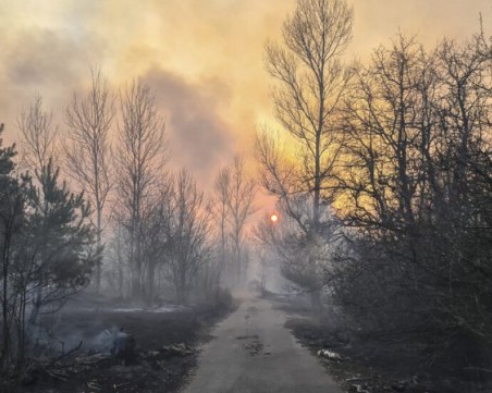 Пожарът в Чернобил пламна отново