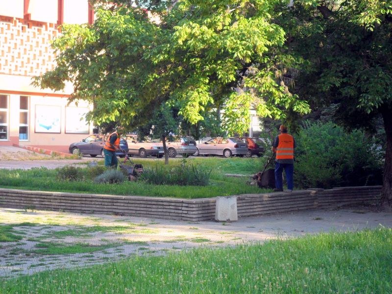 200 работници на