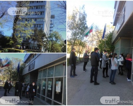 Опашки се виха пред НАП днес! Пловдивчани се чудят защо отсрочките са само за бизнеса