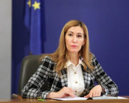 Ангелкова и министри от ЕС обсъждат мерките в туризма