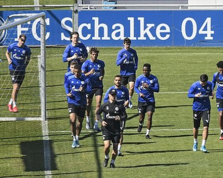 Без секс и целувки - ето правилата при подновяване на Бундеслигата