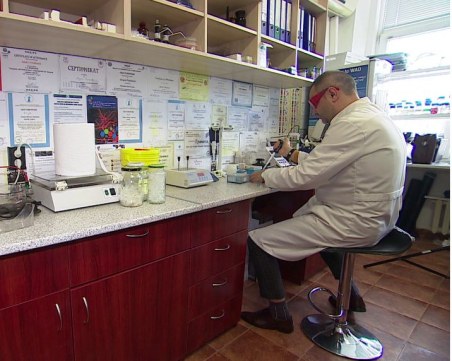 Тестовете с хора на българската ваксина срещу COVID-19 ще започнат до 15 месеца