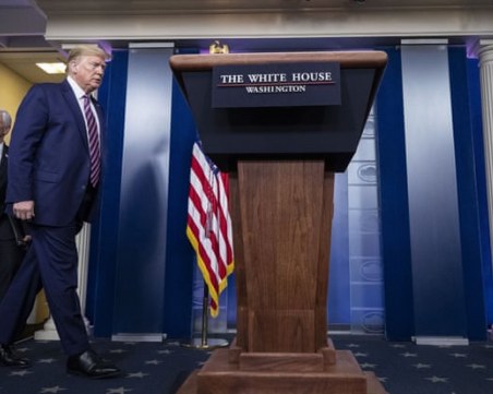 Тръмп се ядоса на журналистите, отменя брифингите