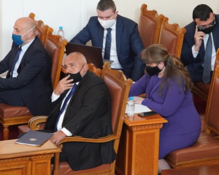 Борисов и Симеонов обсъдили ваучерите за почивки, пресмятат колко ще струват