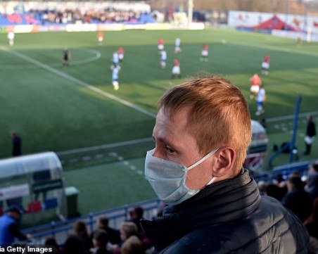 Шеф във ФИФА: Спрете футбола! Въпросът е на живот и смърт