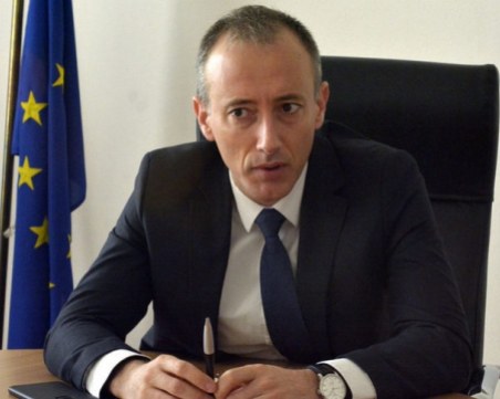 МОН ще предложи да отпаднат изпитите след IV и X клас