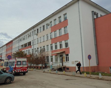 Заразен с коронавирус избяга от болницата във Враца