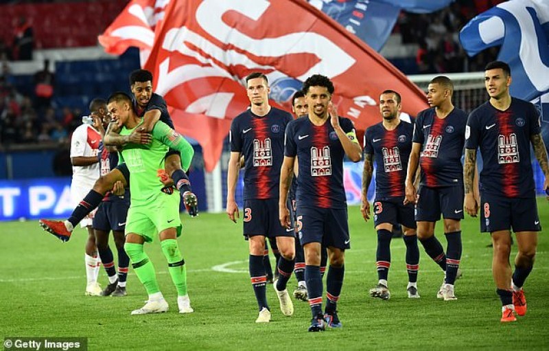 Франция обяви шампиона, след като прекрати първенството