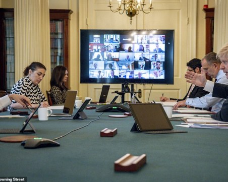 Блокадата може да продължи месеци, предупреждават в Англия