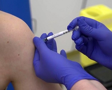 Резултатите от ваксината на Оксфорд ясни до 6 седмици